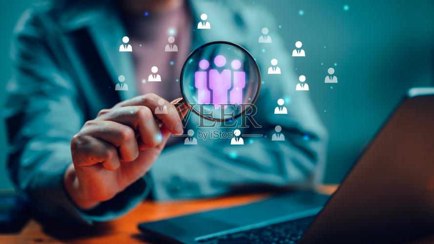 客户关系管理利用计算机与全球结构客户网络技术进行数据交换开发客户